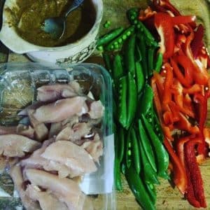 Dietitian UK: Satay chicken stirfry 1